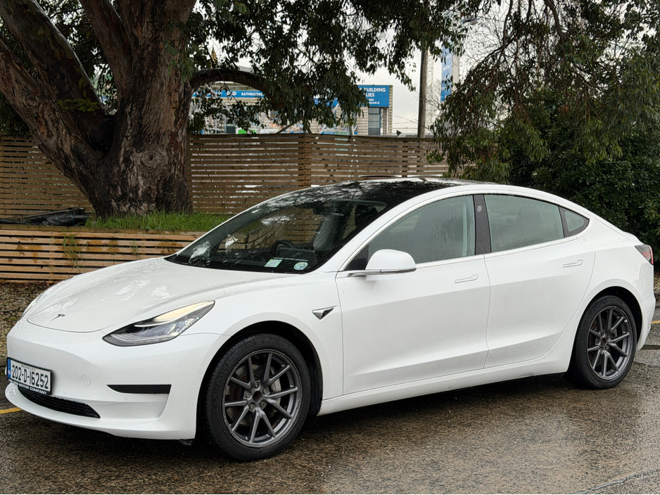 2020 Tesla Model 3 STANDARD RANGE + RWD..PANORAMIC ROOF €18,900