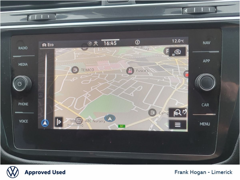 2024 Volkswagen Tiguan - image 11