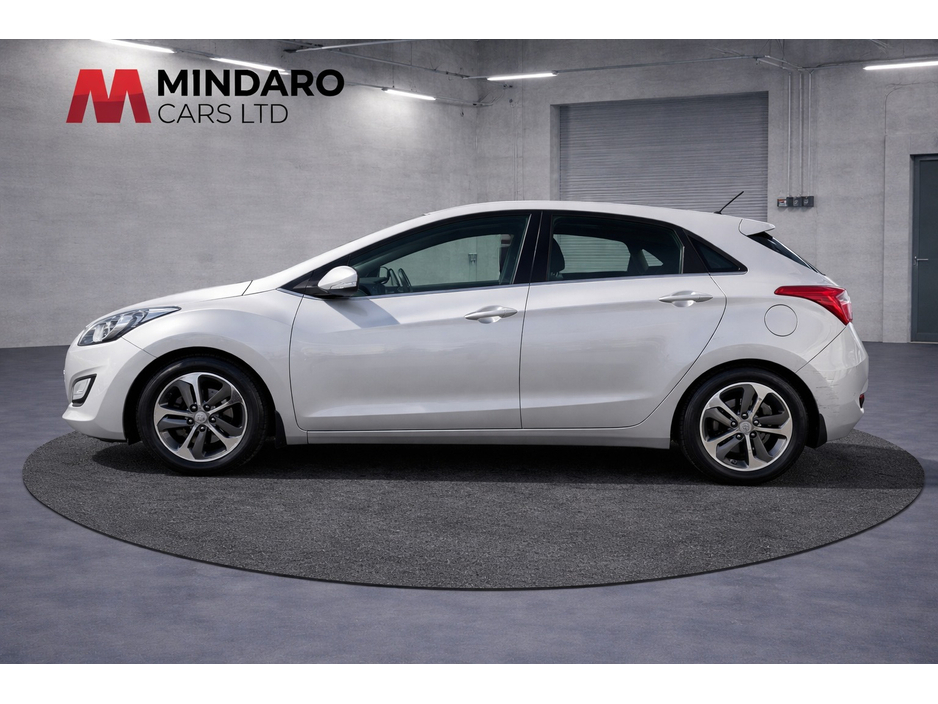 2017 Hyundai i30 - image 7