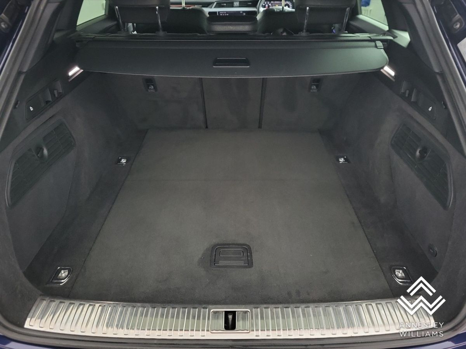 2023 Audi e-tron - image 31