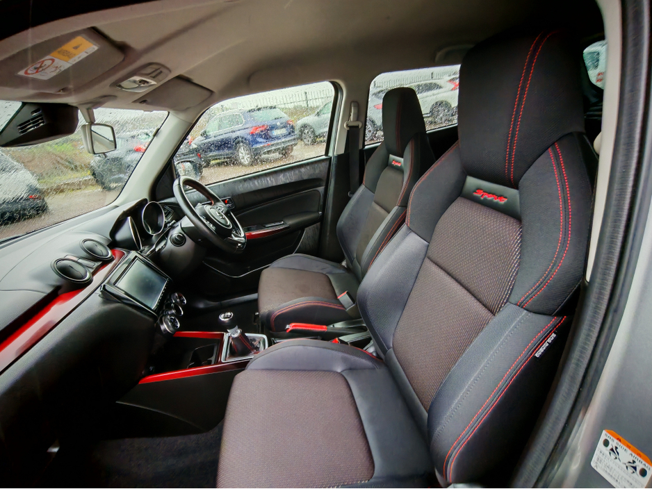 2019 Suzuki Swift - image 3