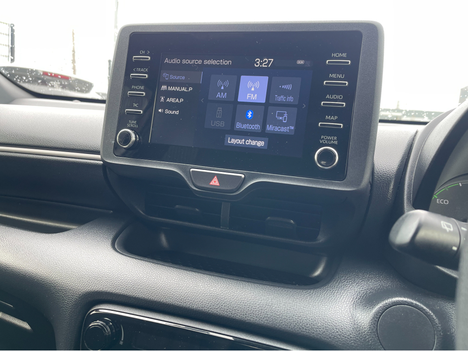 2020 Toyota Yaris - image 13