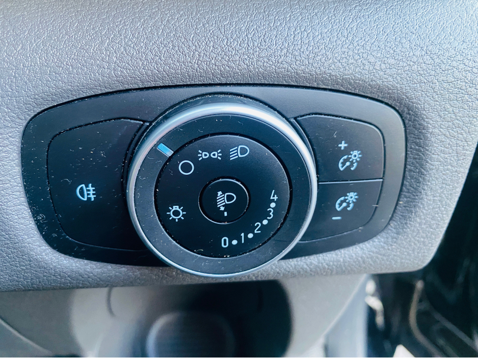 2021 Ford Transit Custom - image 18