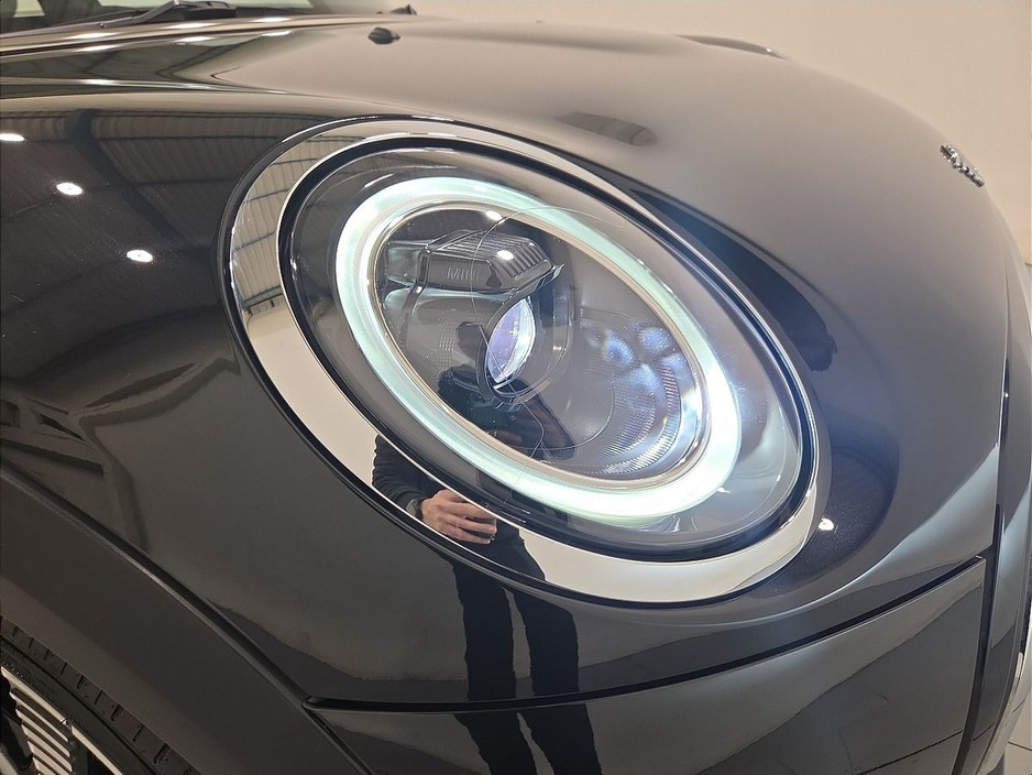 2023 MINI Hatch - image 21