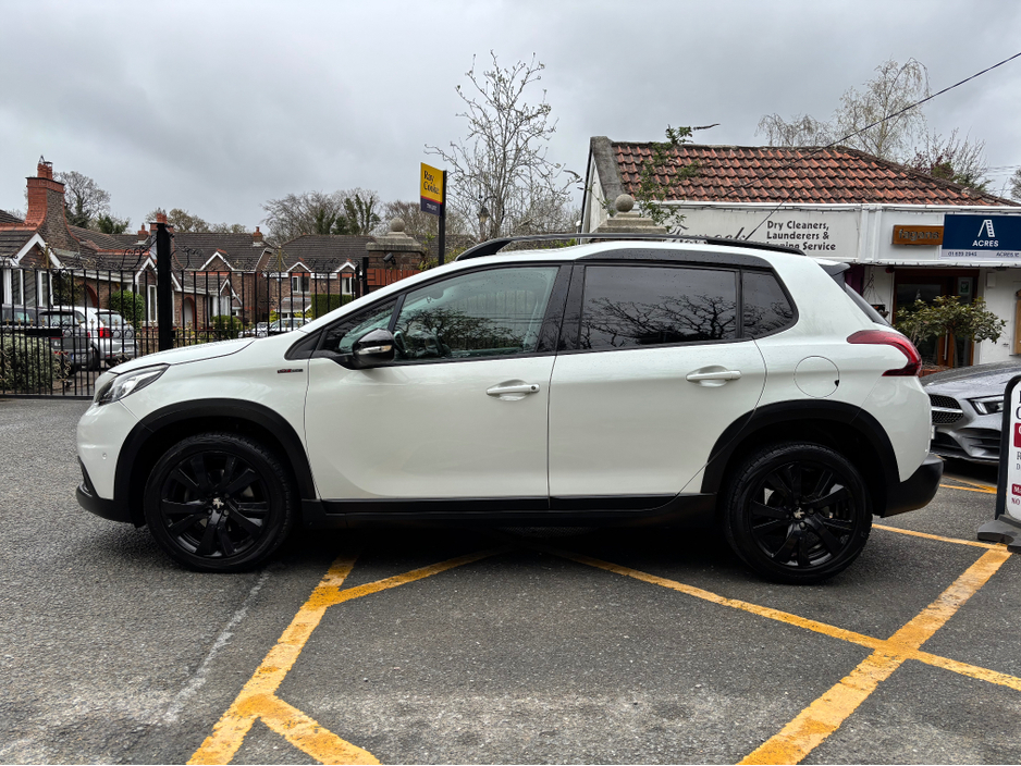 2018 Peugeot 2008 - image 8