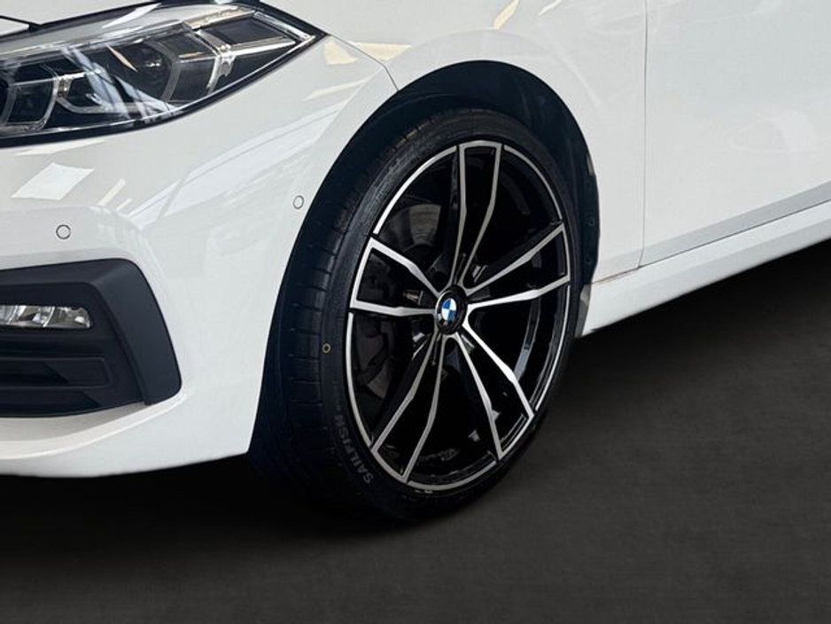 2020 BMW 1 Series - image 10