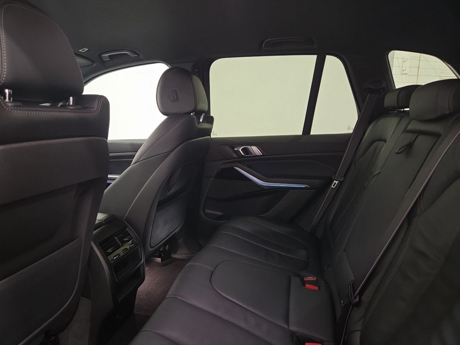 2021 BMW X5 - image 11