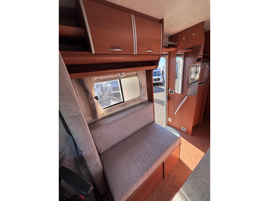 2008 Elnagh Baron 2008 ELNAGH DUKE LO-PROFILE 4 BERTH LEFT HAND DRIVE SPOTLESS THROUGHOUT