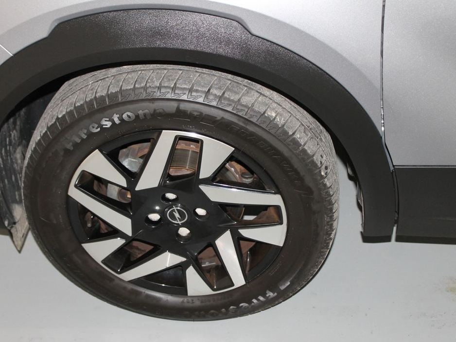 2022 Opel Mokka - image 32