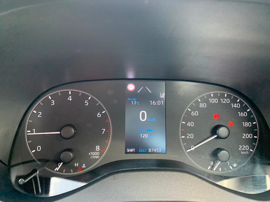 2023 Toyota Yaris - image 19