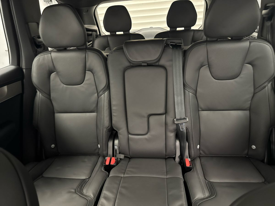 2026 Volvo XC90 - image 27