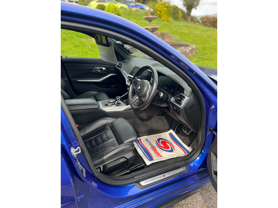 2019 BMW 3 Series - image 23