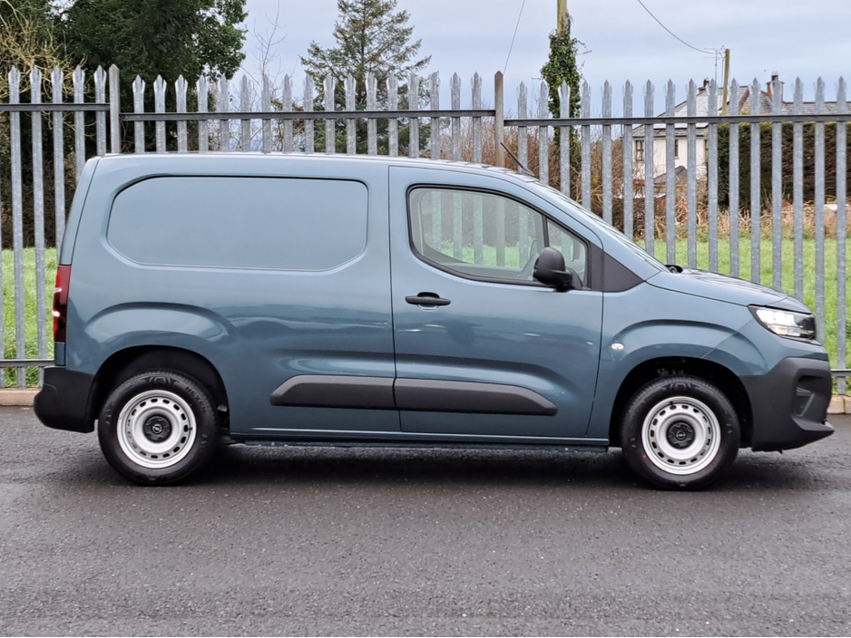 2026 Opel Combo KOMFORT L1H1 1.5TD 100BHP **LED HEADLIGHTS** €21,098