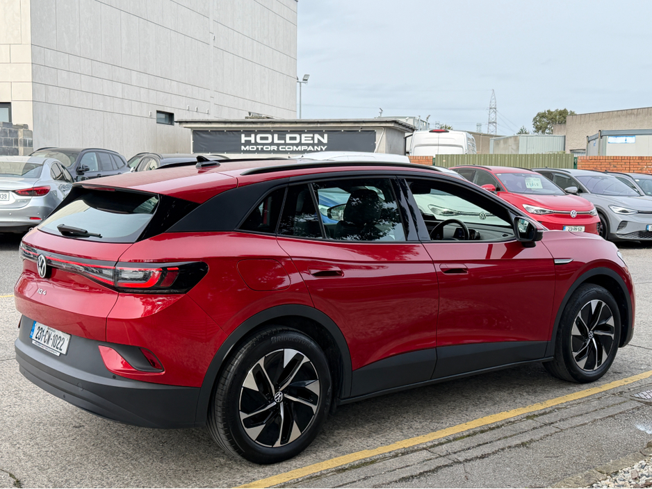 2023 Volkswagen ID.4 - image 8