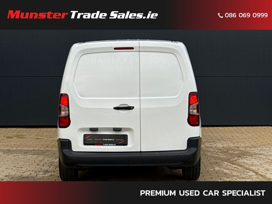 2022 Citroen Berlingo 1.5 BlueHDI 1 Owner Low Kms €12,950