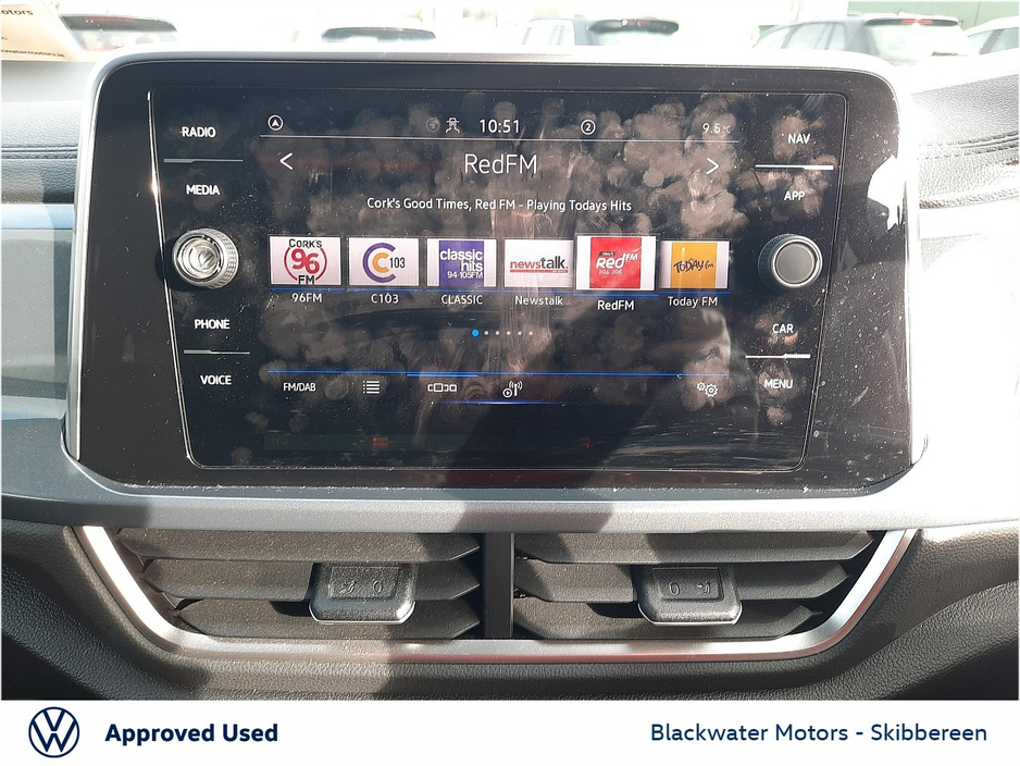 2022 Volkswagen T-Roc - image 18