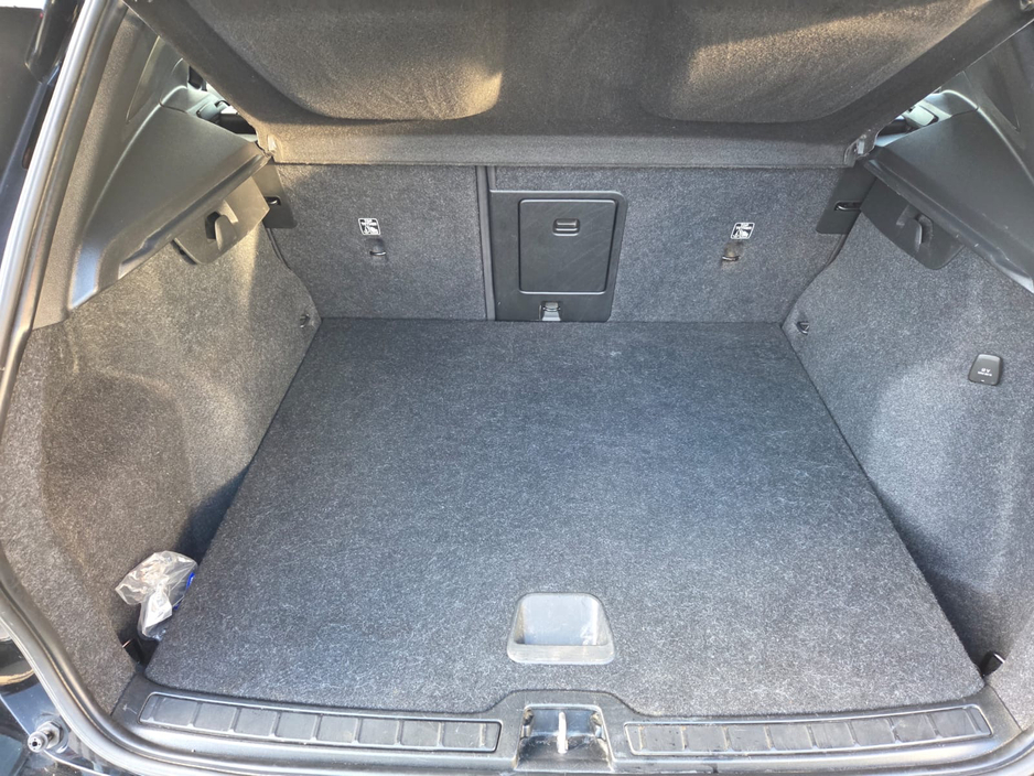 2022 Volvo XC40 R-DESIGN T4 RECHARGE €27,950