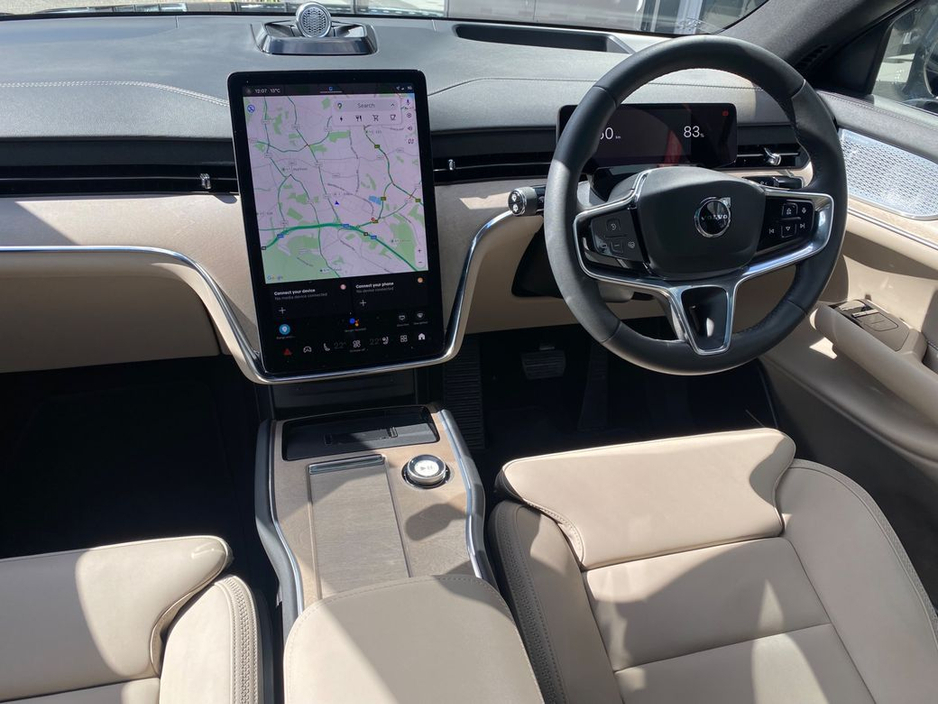 2025 Volvo EX90 - image 13