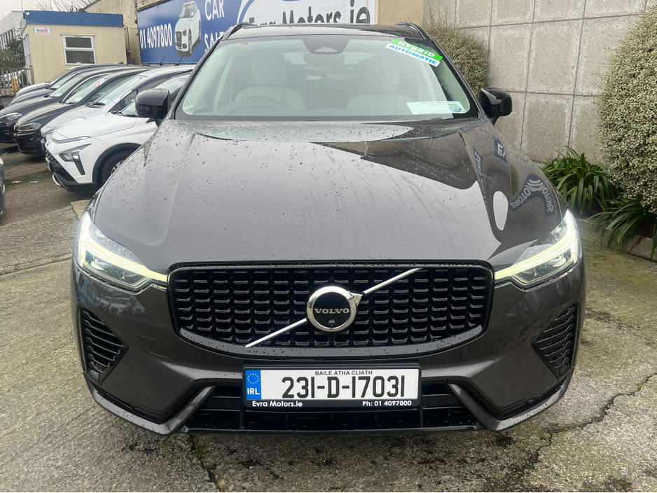 2023 Volvo XC60 T6 PHEV PLUS DARK AWD 2.0 PETROL //PANORAMIC GLASS ROOF//FULL LEATHER HEATED SEATS//ADAPTIVE CRUISE CONTROL//