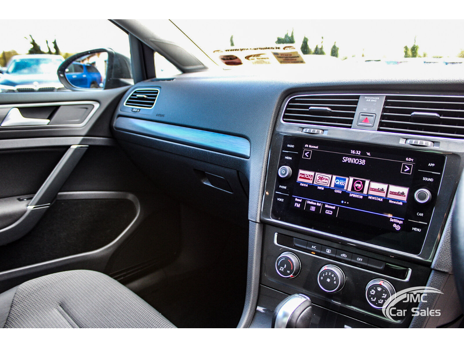 2018 Volkswagen Golf - image 16