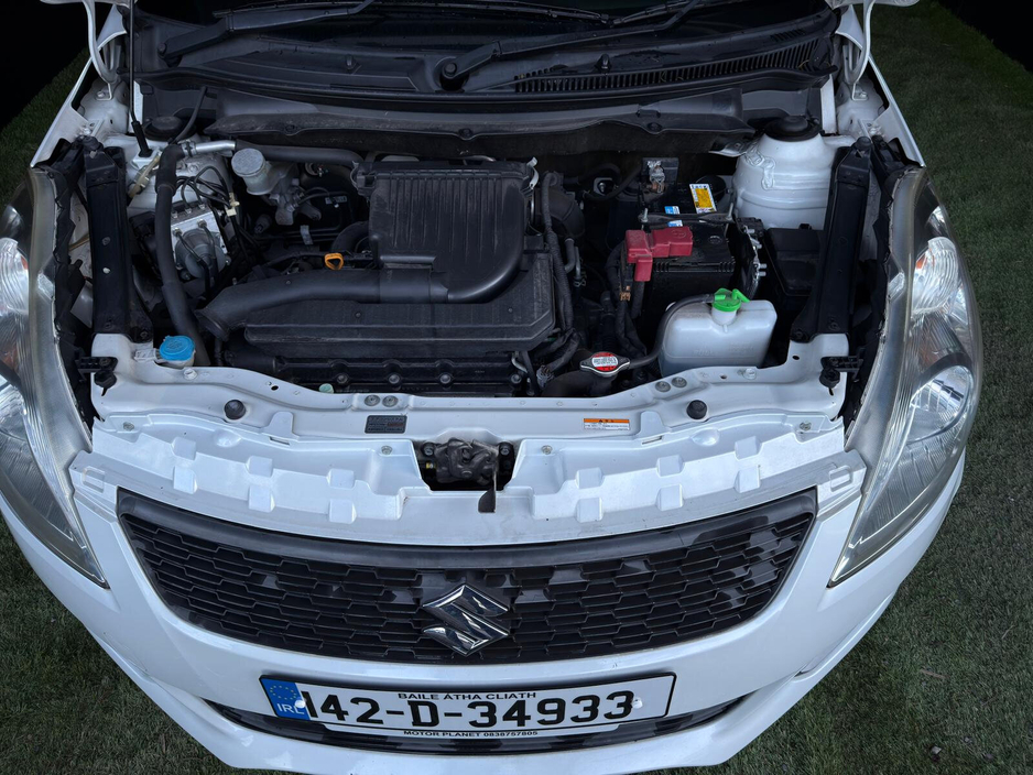 2014 Suzuki Swift - image 8