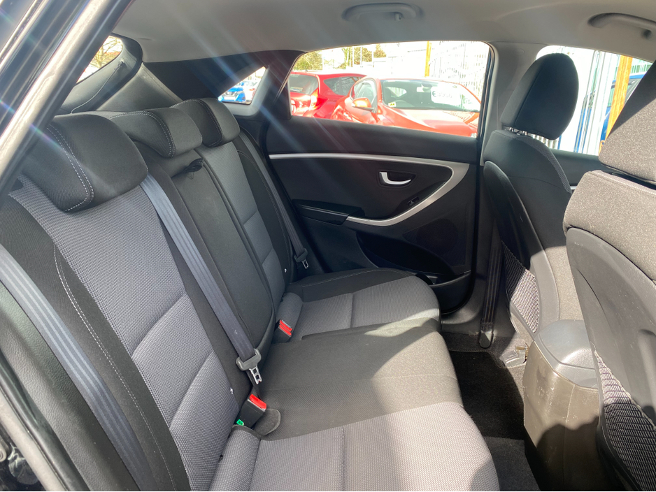 2016 Hyundai i30 - image 10