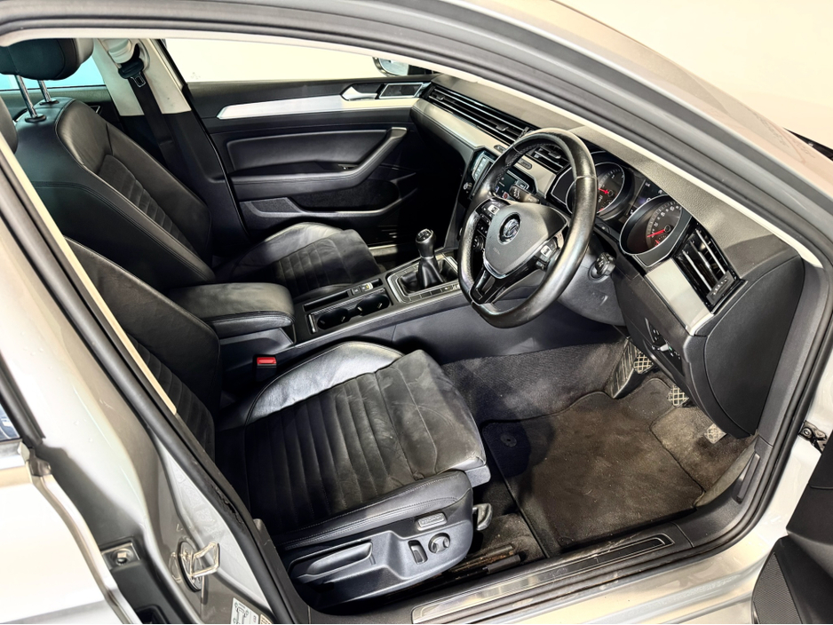 2017 Volkswagen Passat HIGHLINE 1.6 TDI MANUAL 6SPEED FWD 120HP 4DR €18,990