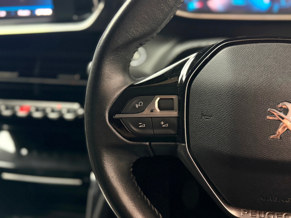 2021 Peugeot 2008 ALLURE 1.2 PURETECH 130 €16,990