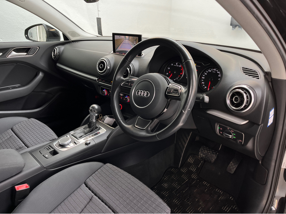 2014 Audi A3 - image 31