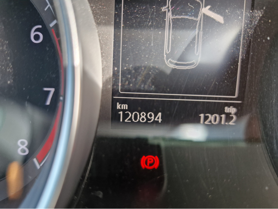 2013 Volkswagen Golf - image 17