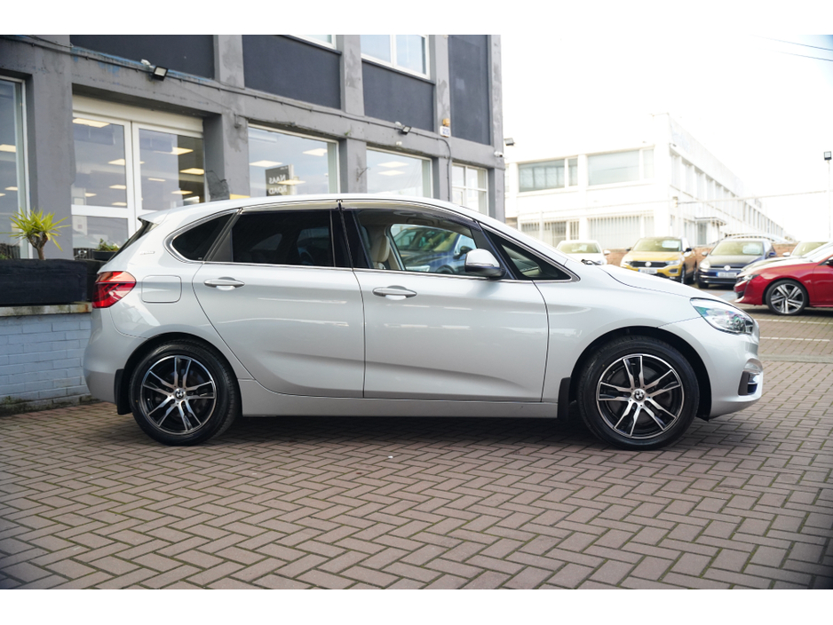 2016 BMW 2 Series Active Tourer - image 3