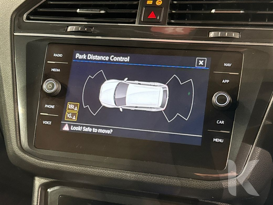 2022 Volkswagen Tiguan HYBRID AUTOMATIC 1.4L TSI PHEV - PARKING SENSORS - CRUISE CONTROL - A/C HEATING CONTROLS €29,950