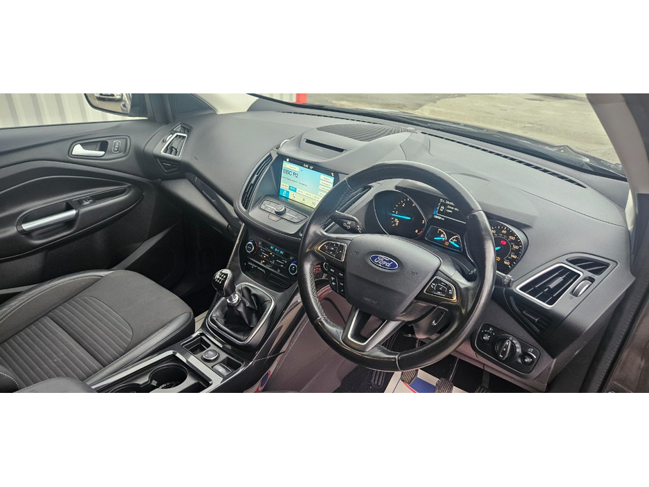 2018 Ford Kuga - image 25