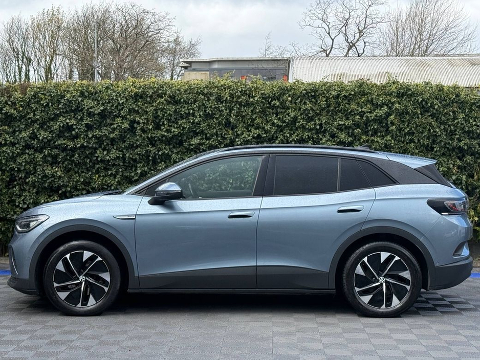 2022 Volkswagen ID.4 - image 4