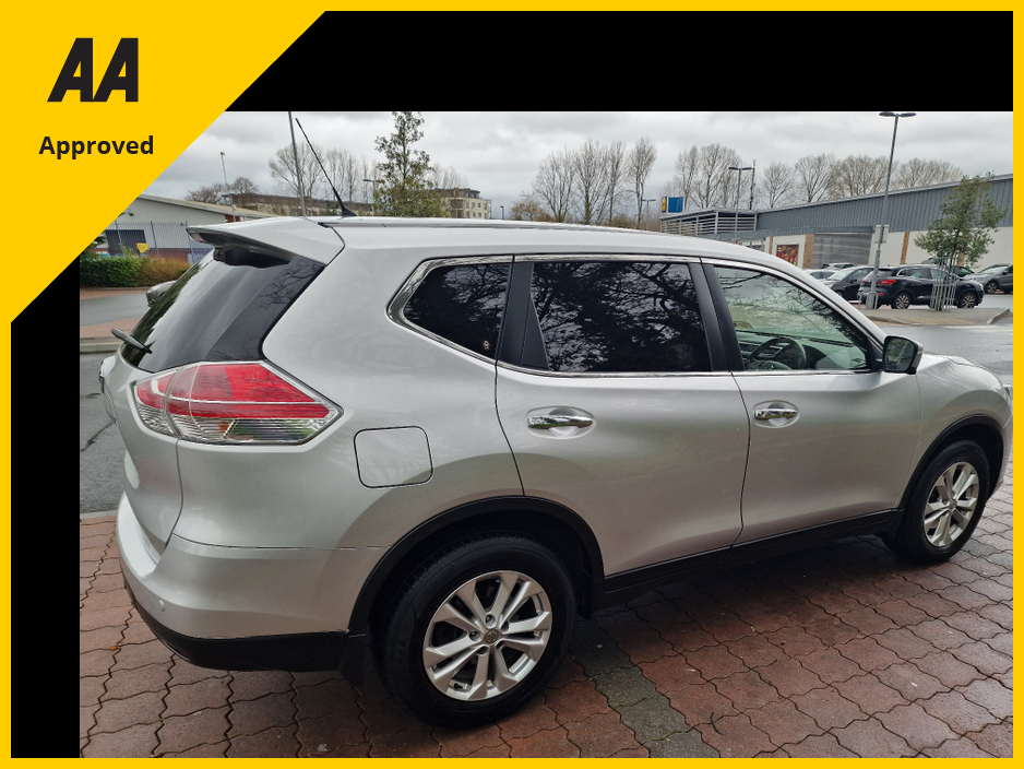 2017 Nissan X-Trail - image 14