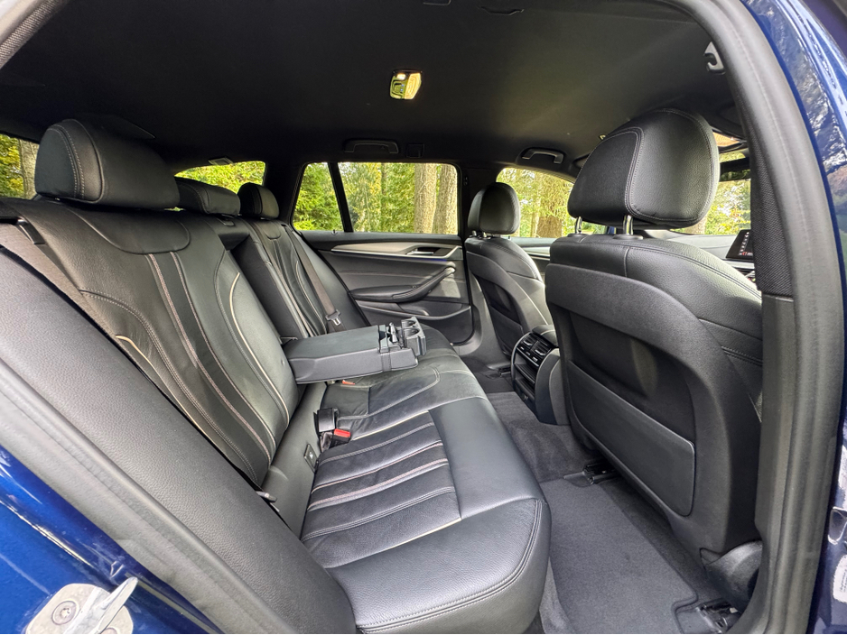 2019 BMW 5 Series - image 21