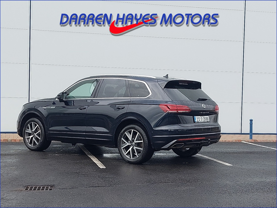 2021 Volkswagen Touareg - image 6