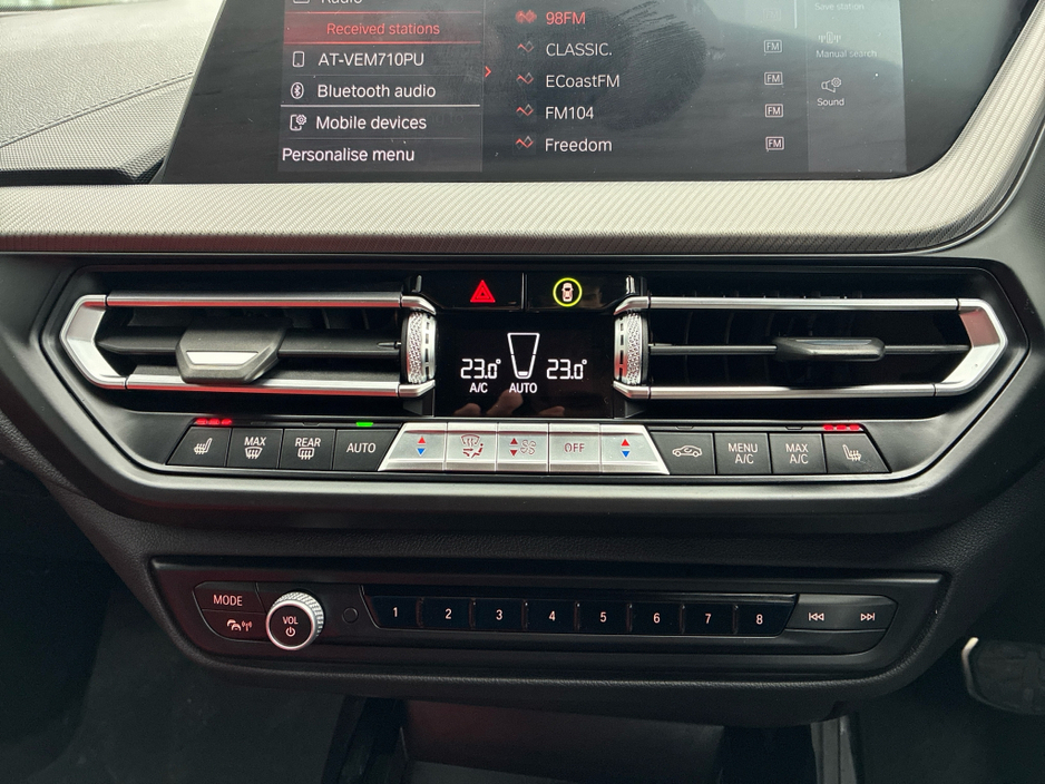 2020 BMW 1 Series - image 17