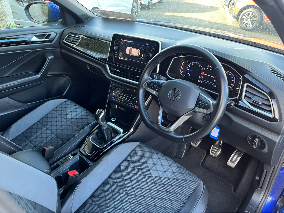 2024 Volkswagen T-Roc - image 14