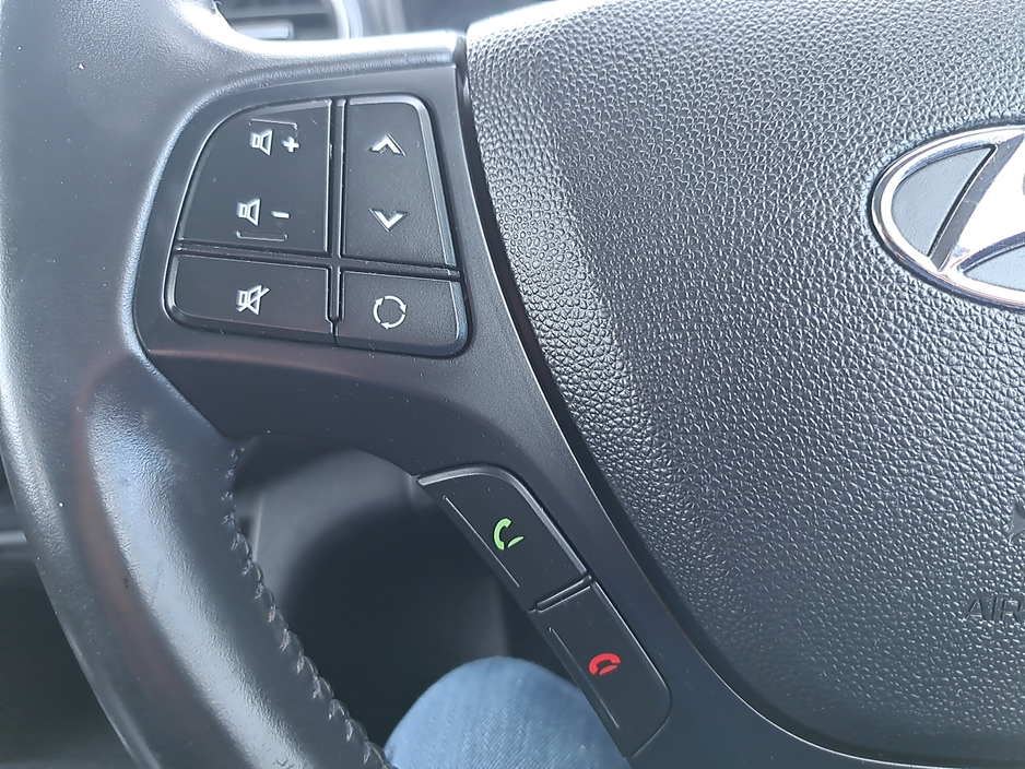 2018 Hyundai i10 - image 17