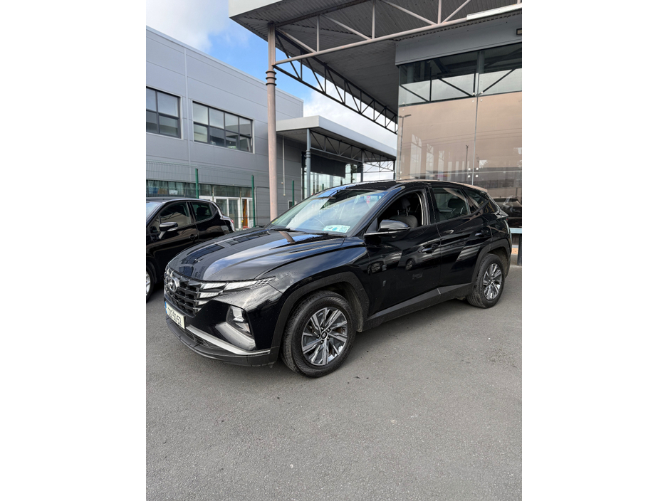 2022 Hyundai Tucson - image 2