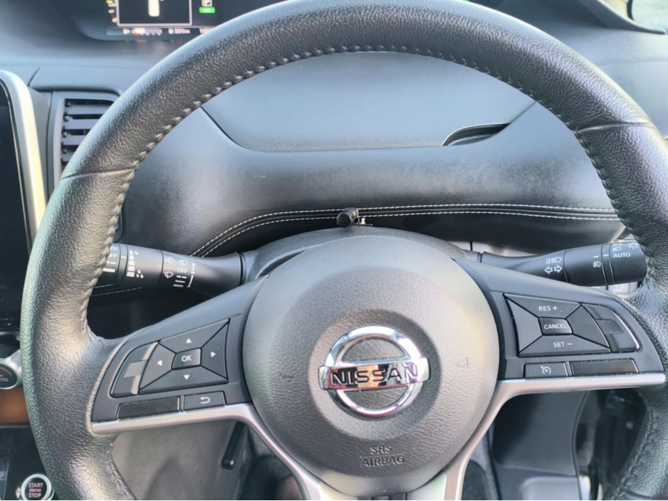 2017 Nissan Serena Highway Star V €19,950