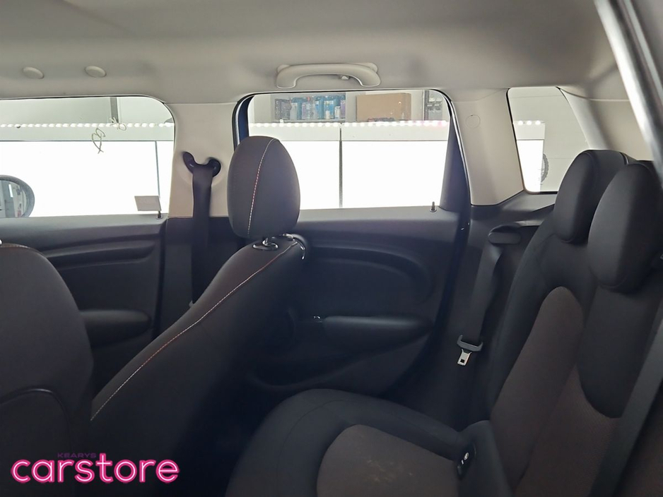 2017 MINI Hatch - image 13