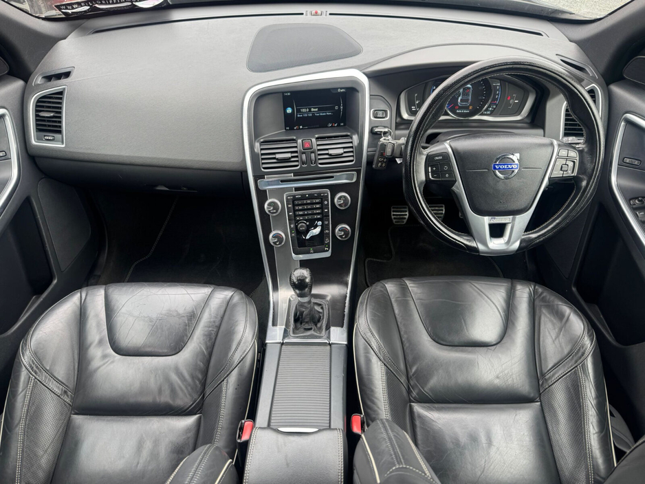 2015 Volvo XC60 - image 11