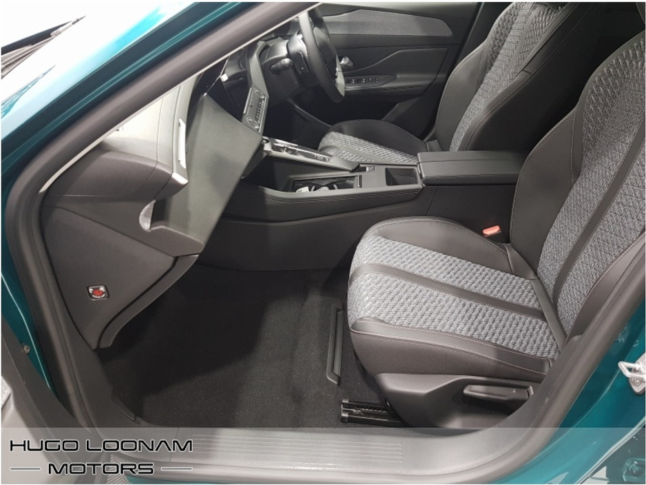 2026 Peugeot 308 - image 10