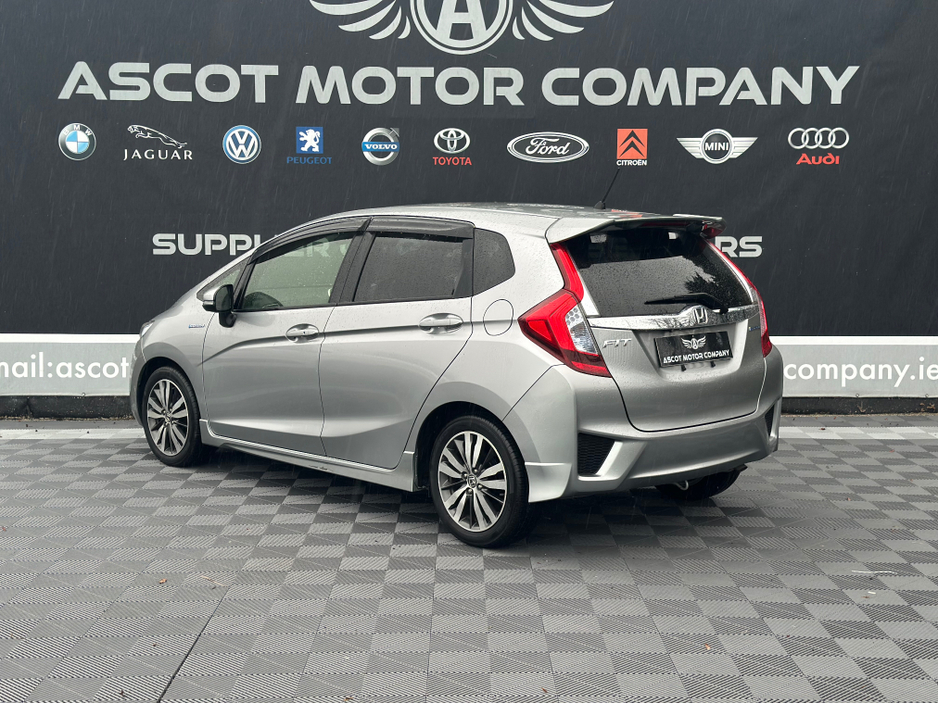 2013 Honda Fit - image 6