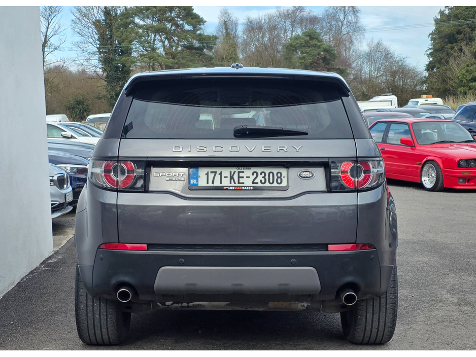 2017 Land Rover Discovery Sport - image 8