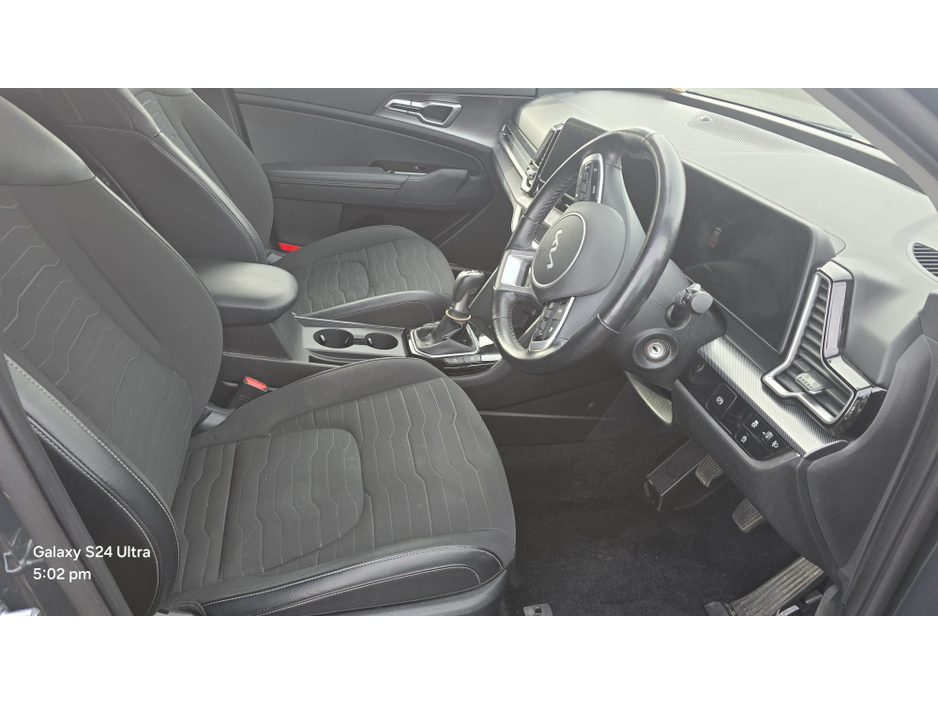 2022 Kia Sportage - image 7