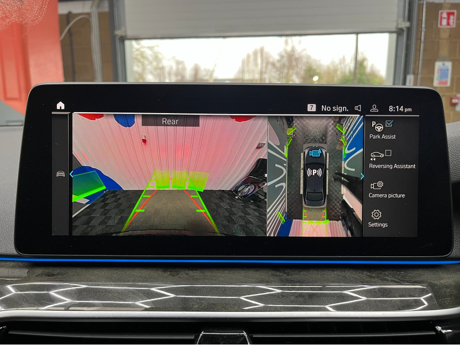 2020 BMW 5 Series - image 28