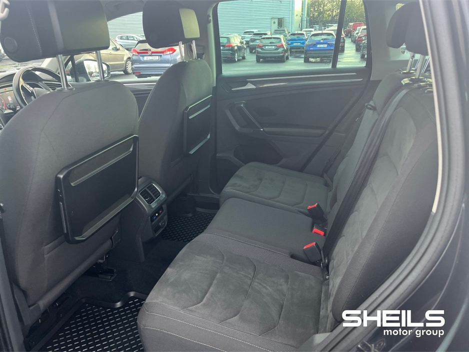 2017 Volkswagen Tiguan - image 7